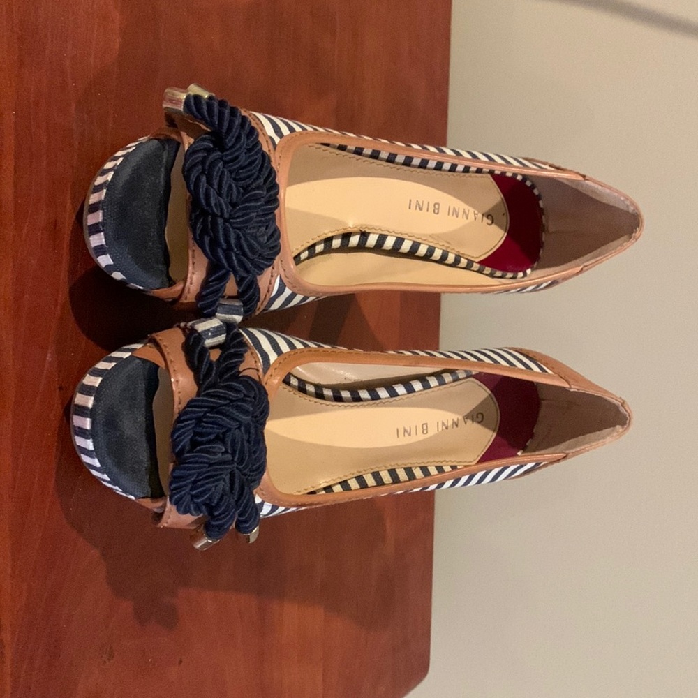 Nautical Gianni Bini heels